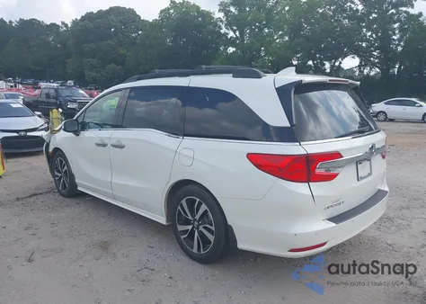 2018 Honda Odyssey Elite z USA, uszkodzony, nr VIN 5FNRL6H95JB088616